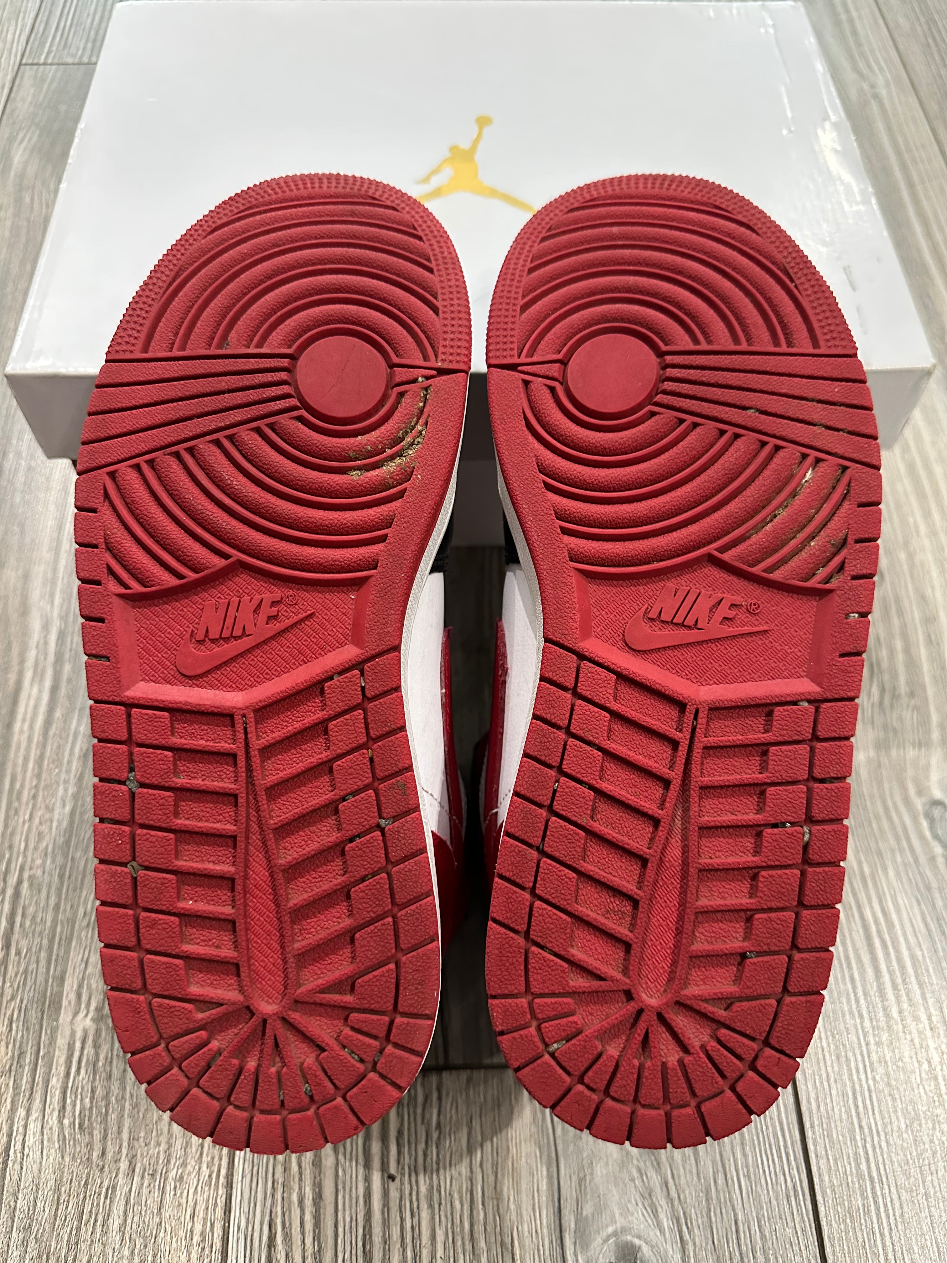 Jordan 1 Mid (EU 41)