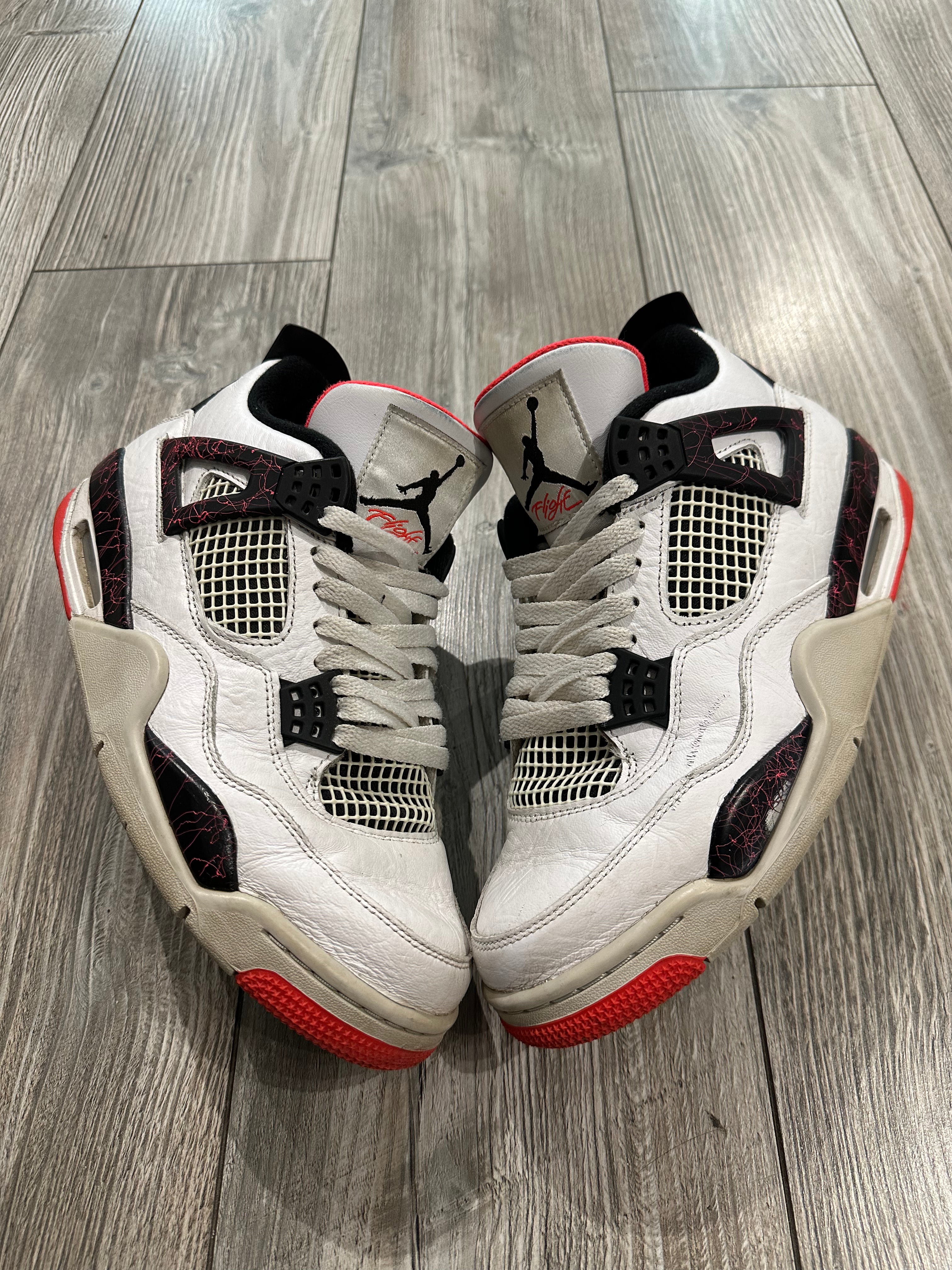 Jordan 4 (EU 41)