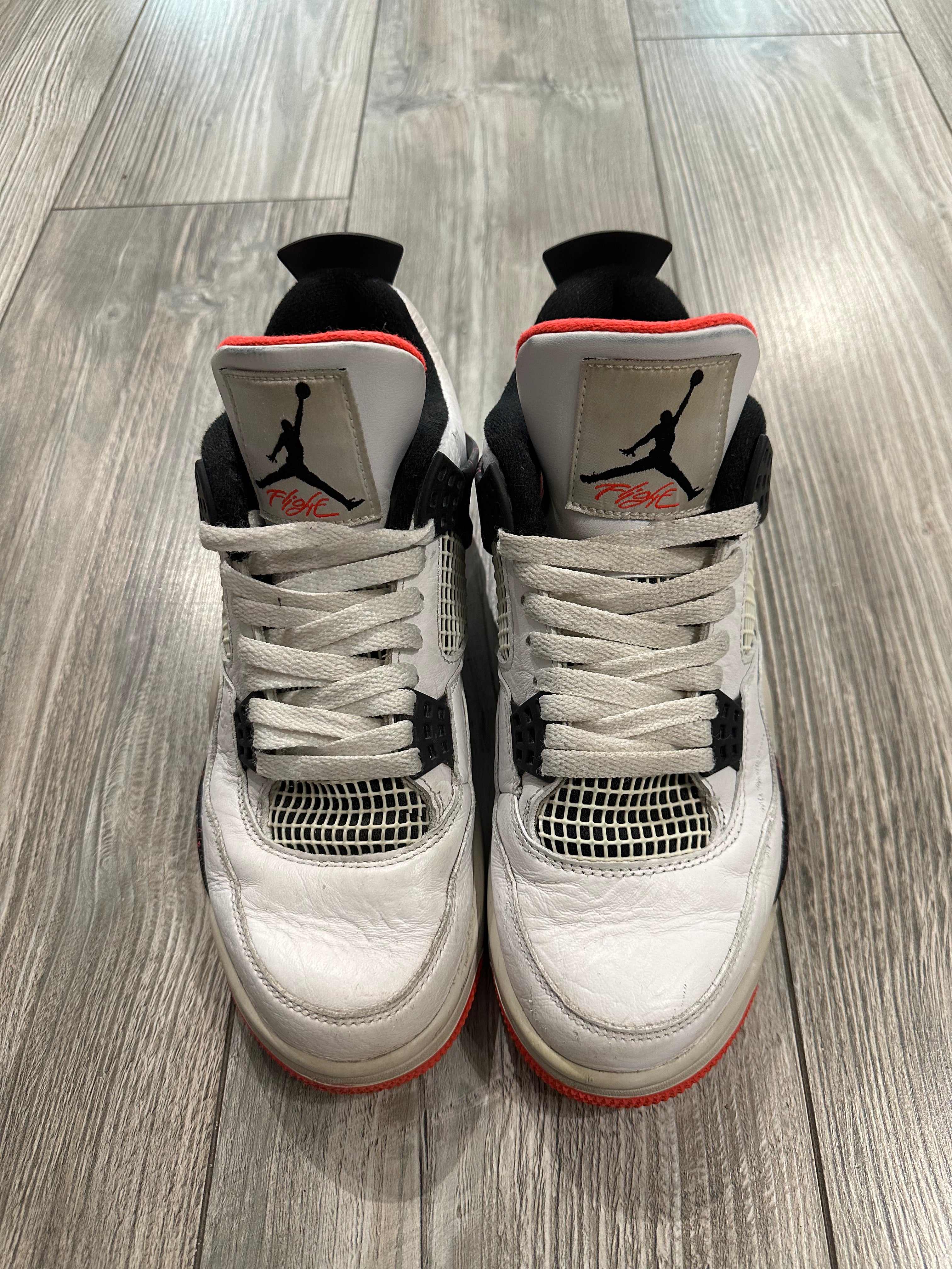 Jordan 4 (EU 41)