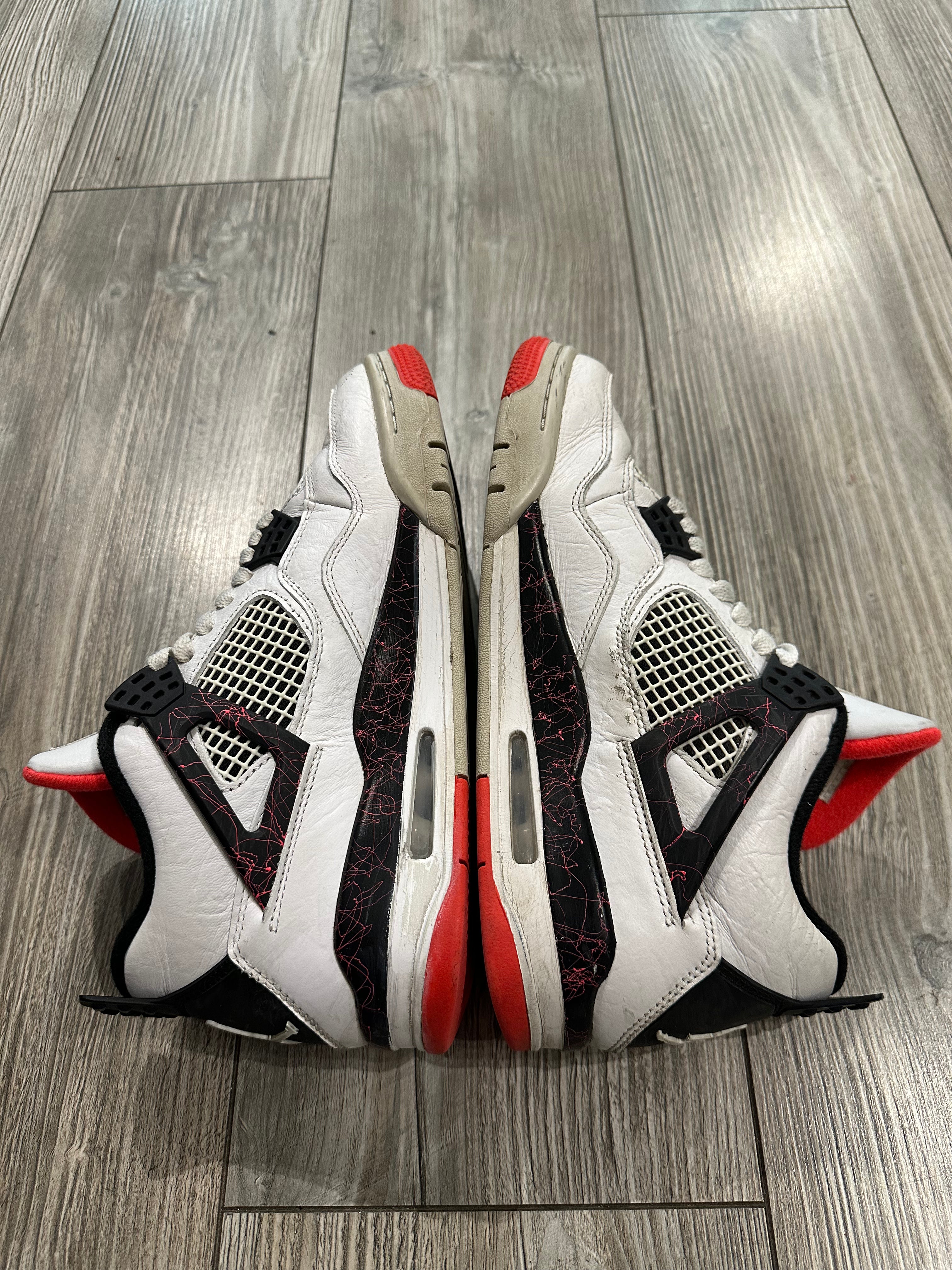 Jordan 4 (EU 41)