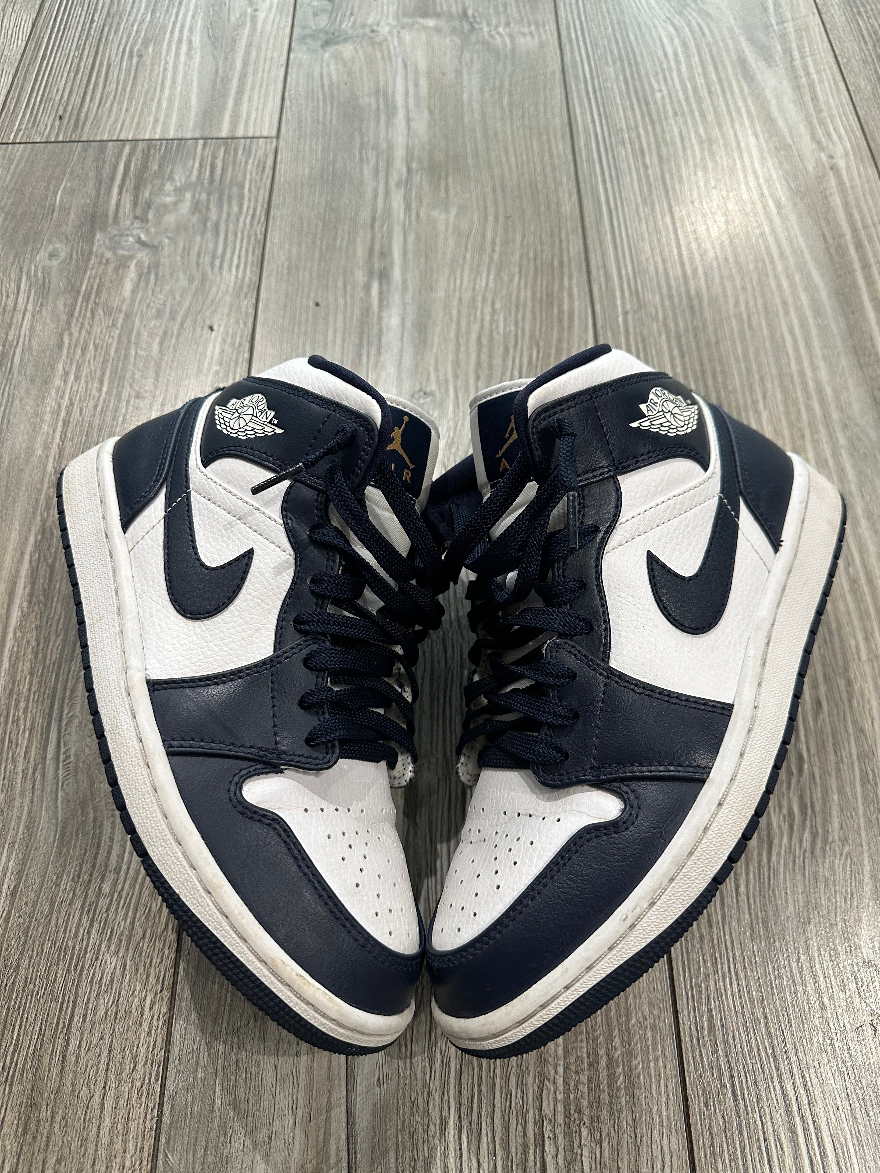 Jordan 1 Mid (EU 40)