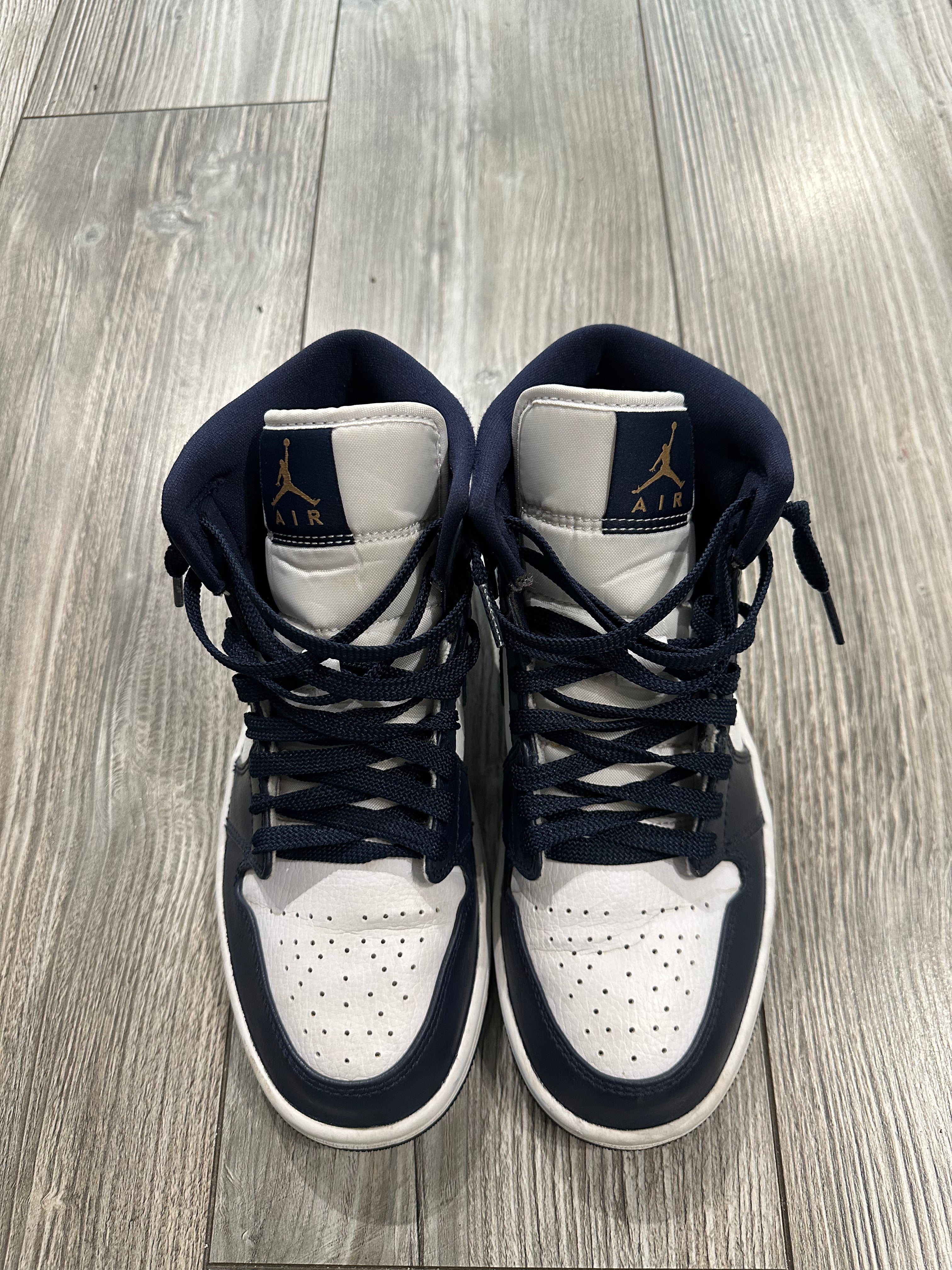 Jordan 1 Mid (EU 40)