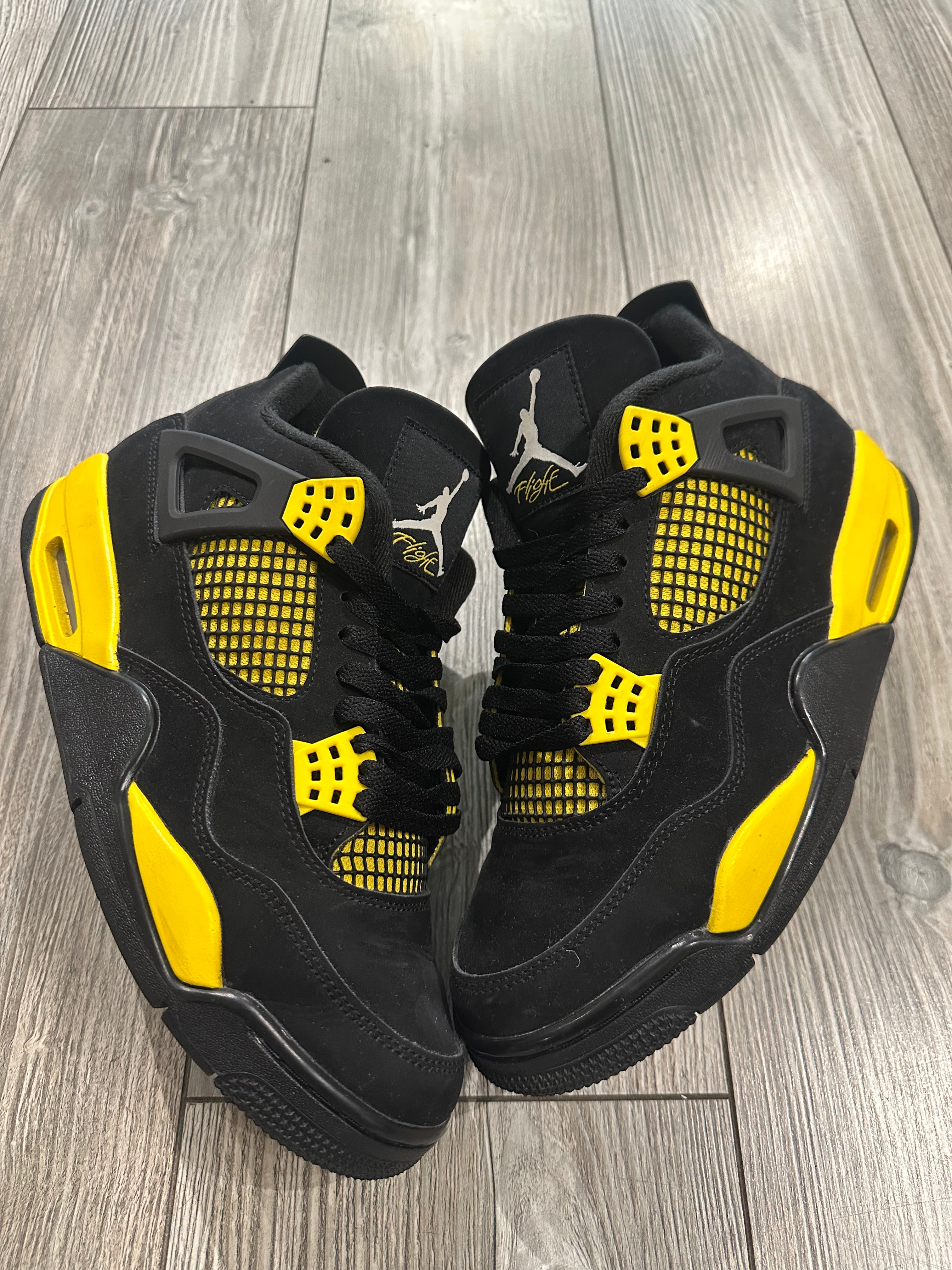 Jordan 4 Thunder (EU 42.5)