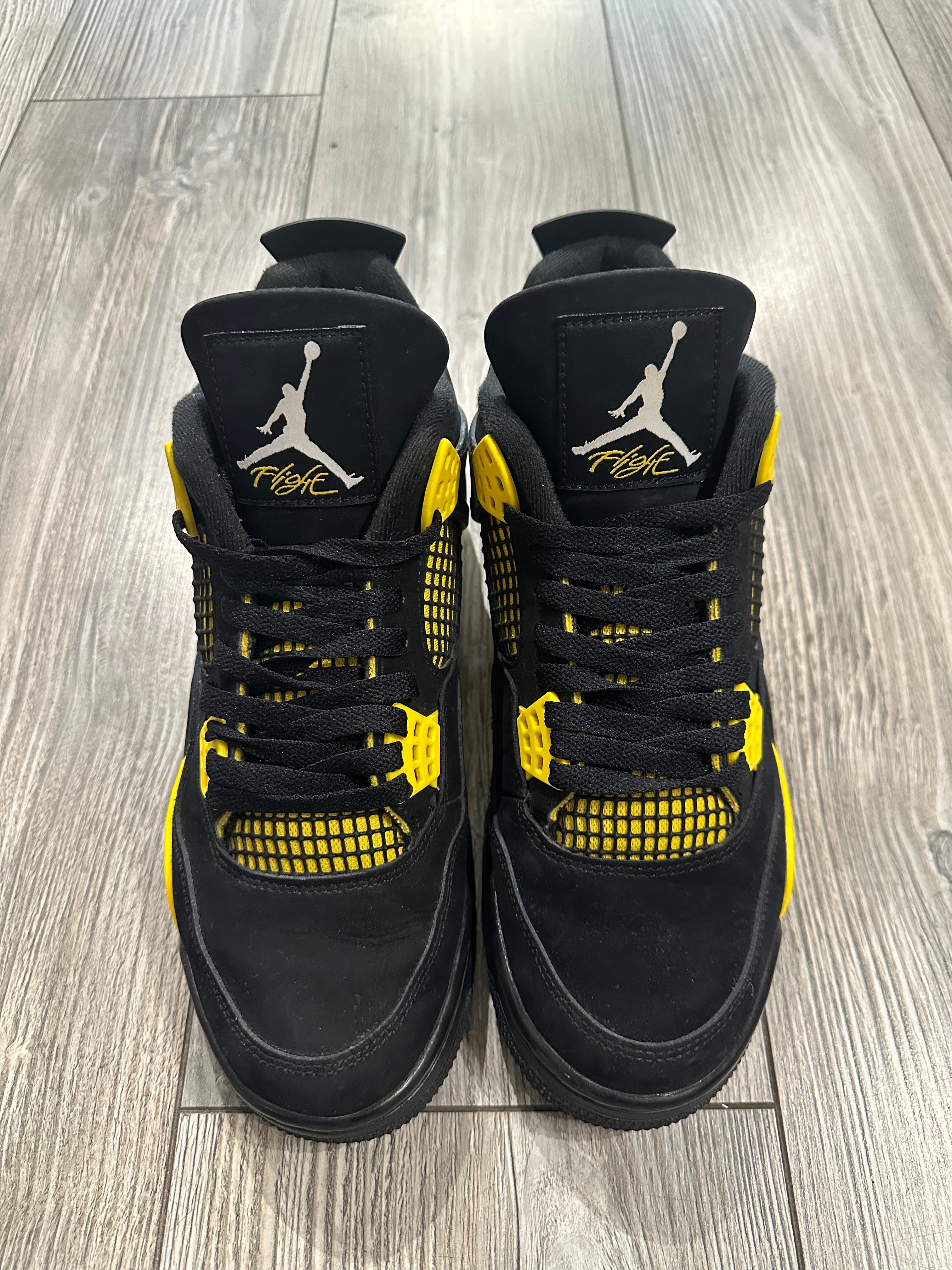 Jordan 4 Thunder (EU 42.5)