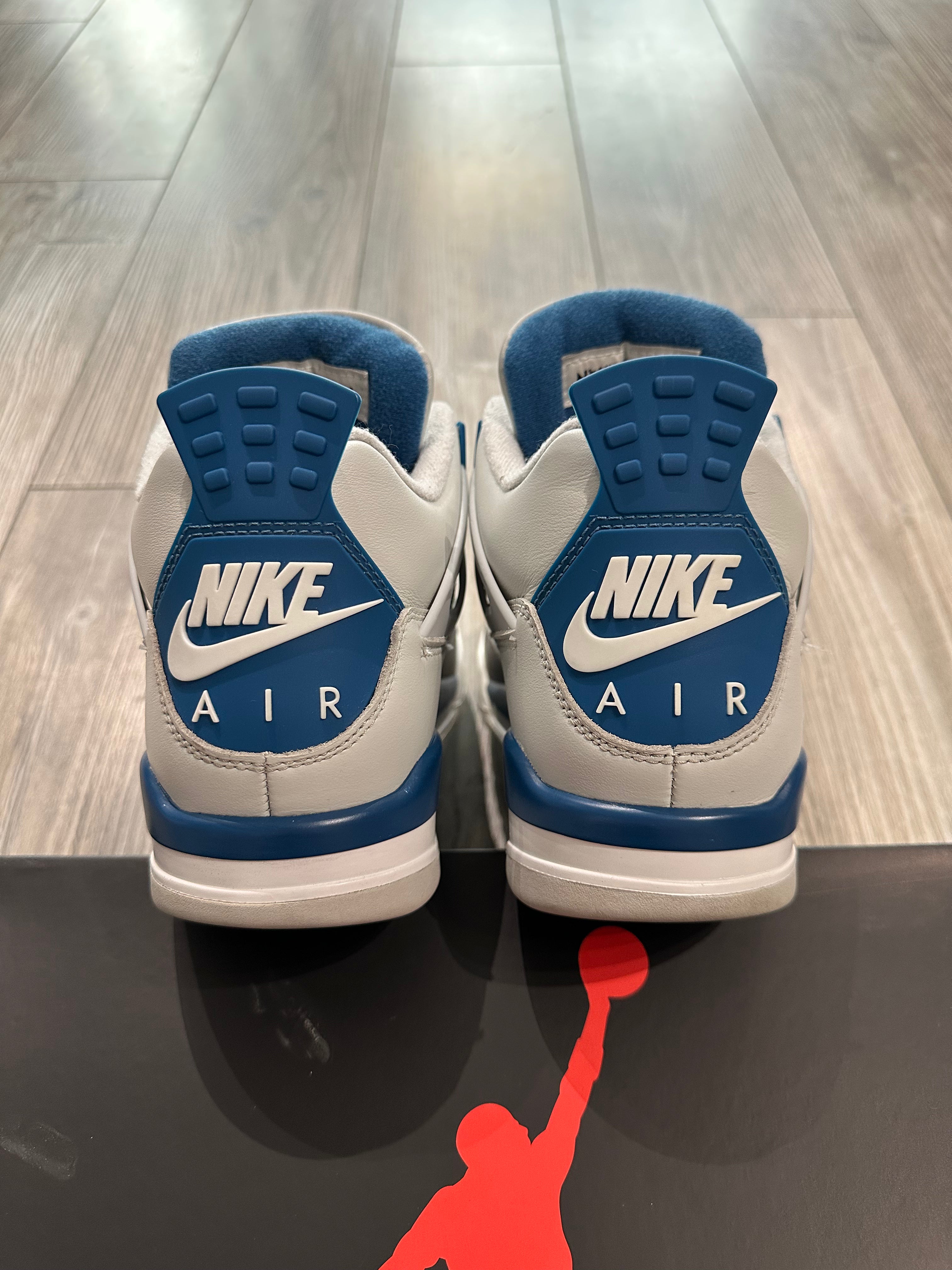 Jordan 4 Military Blue (EU 42.5)