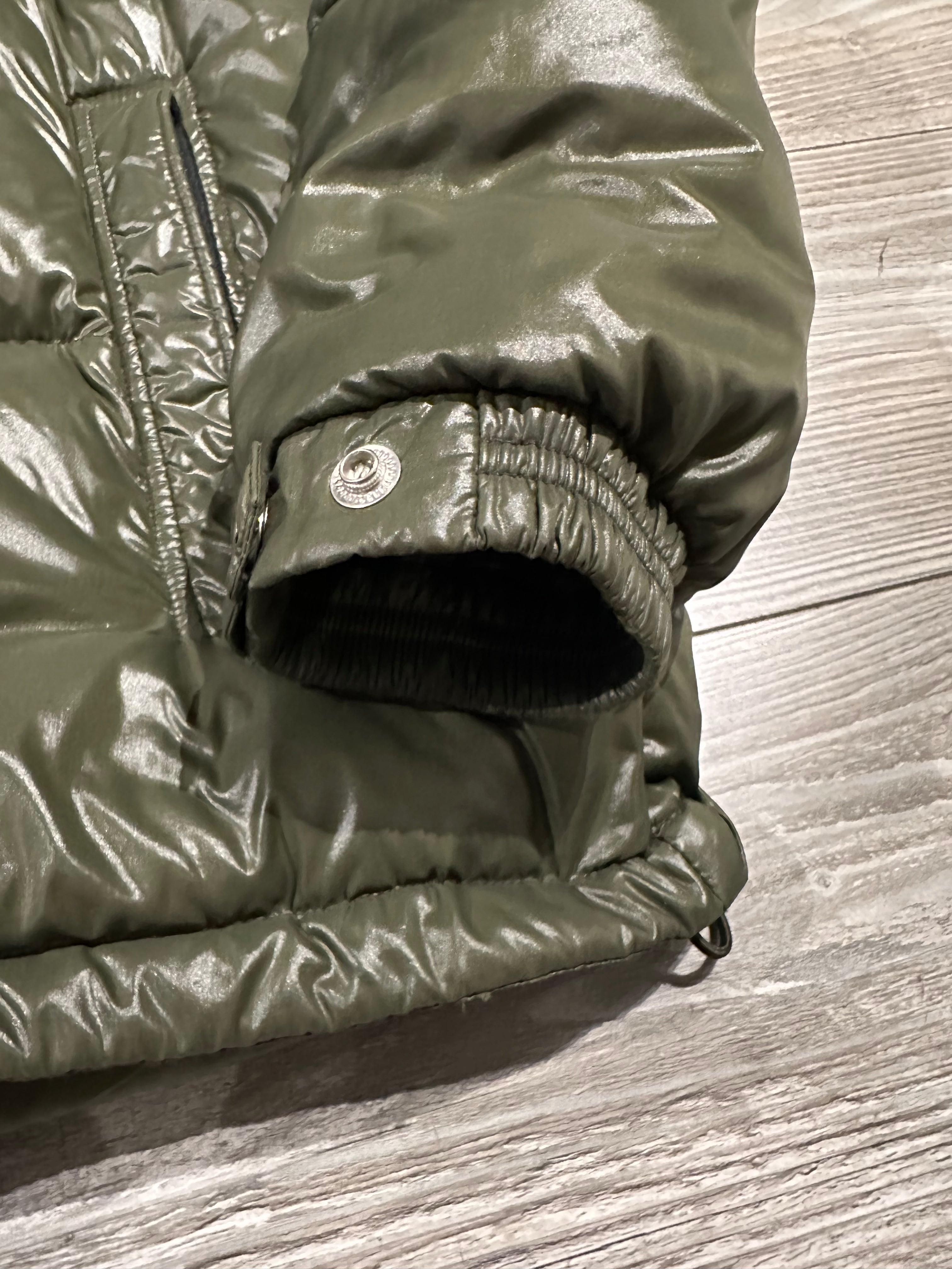 Moncler Jacket (Fittaa L)