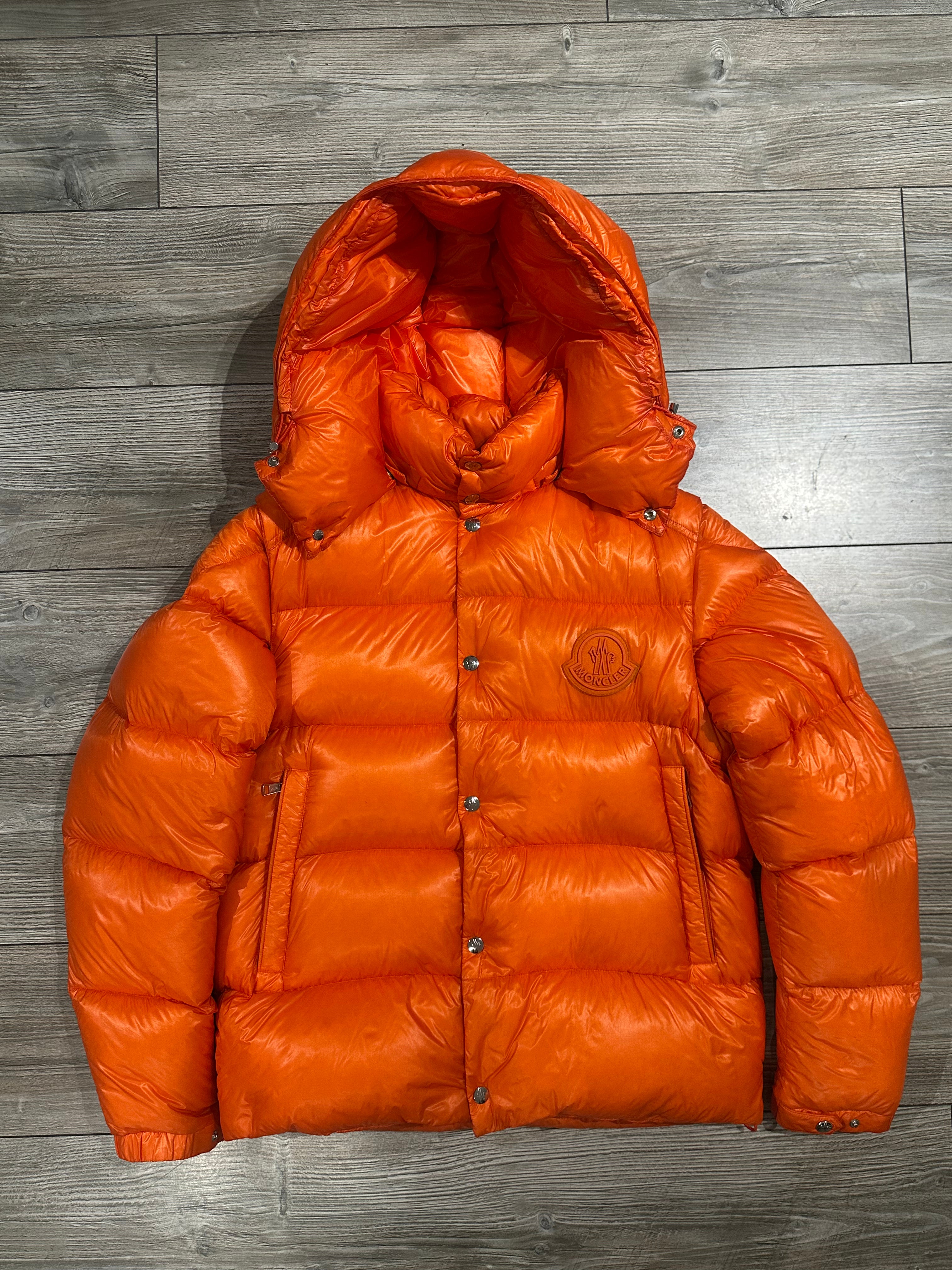 Moncler Jacket (Fittaa L)