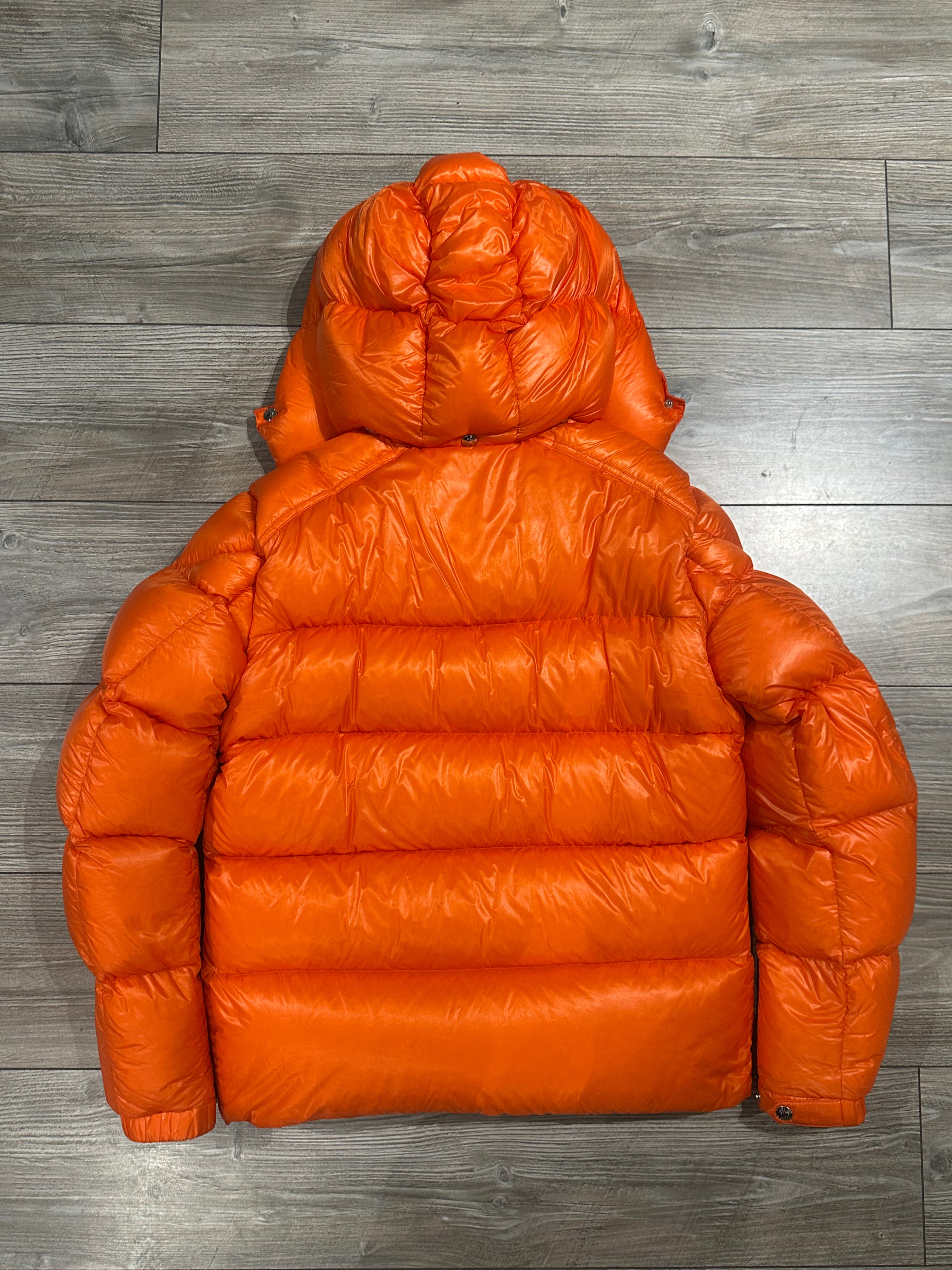 Moncler Jacket (Fittaa L)