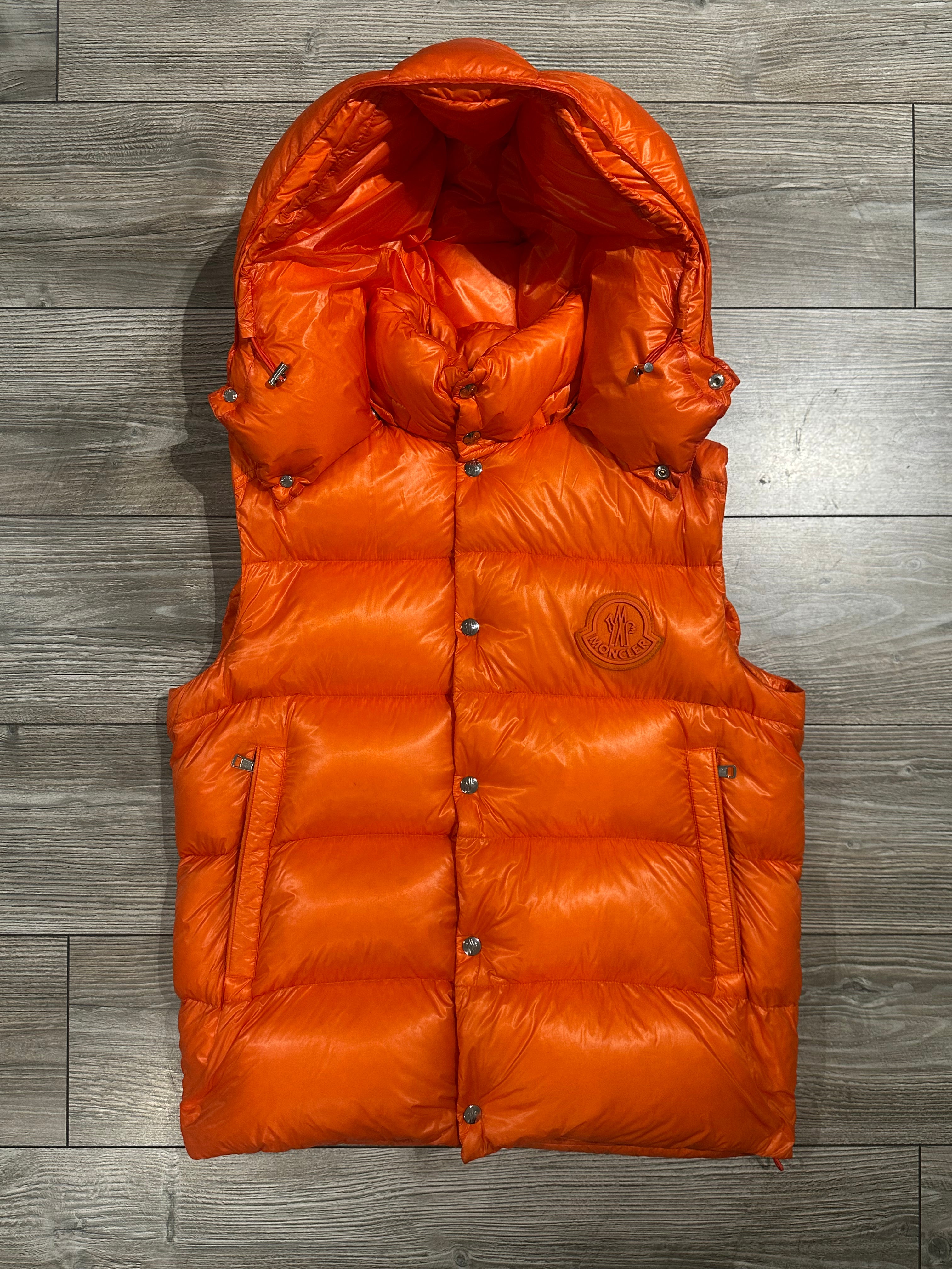Moncler Jacket (Fittaa L)