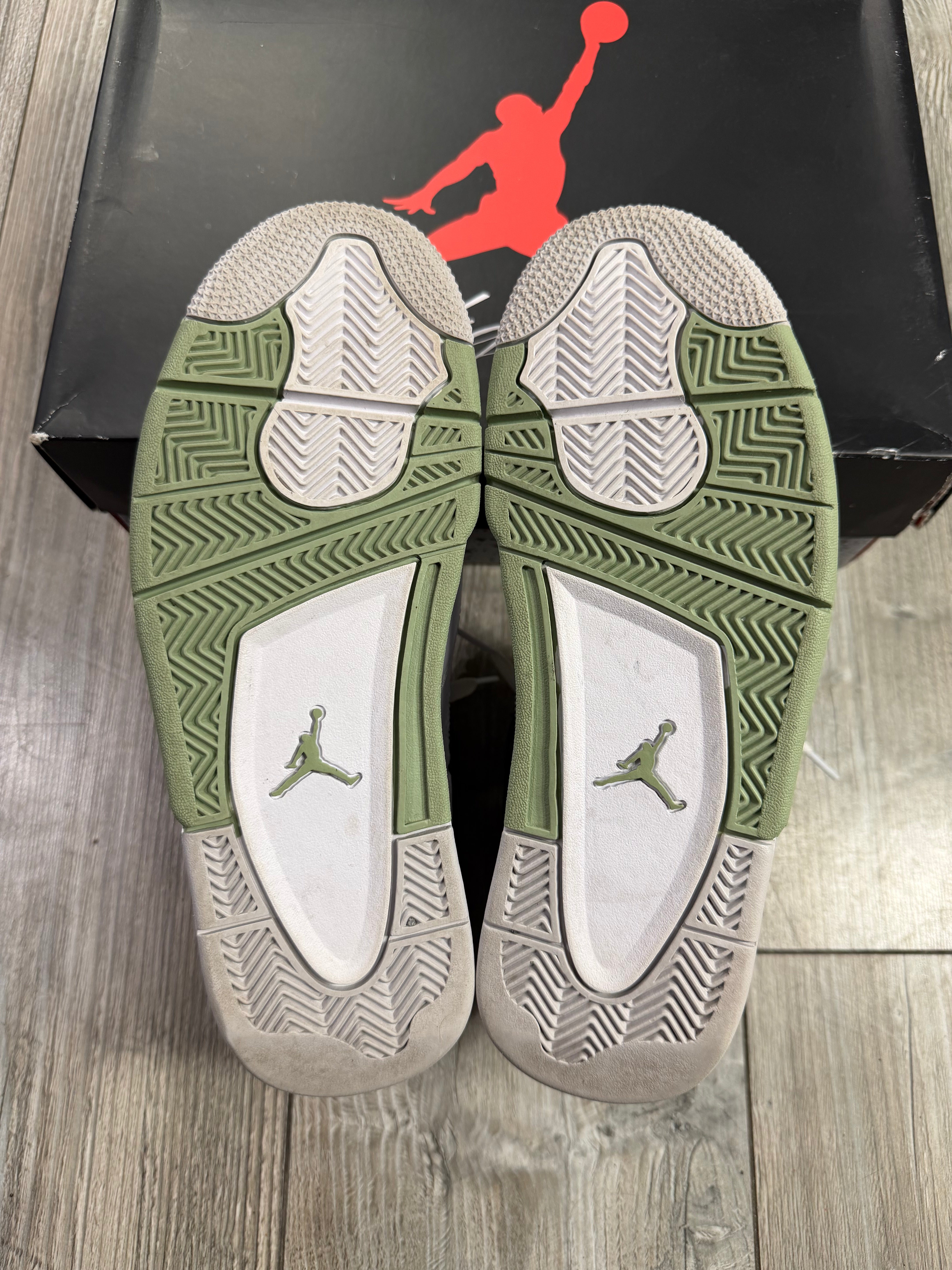 Air Jordan 4 Retro Seafoam (EU40)