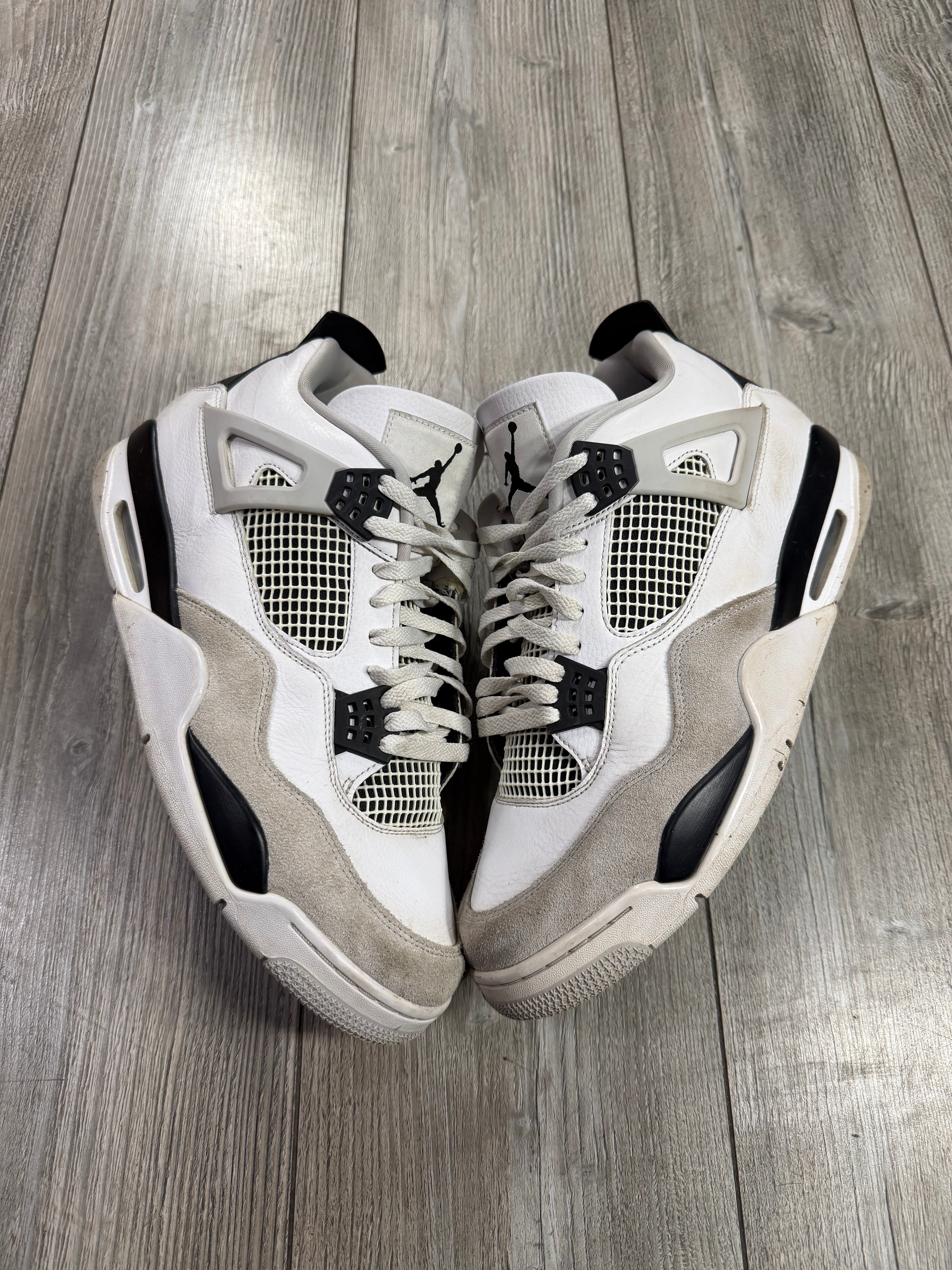 Air Jordan 4 Retro Military Black (EU47.5)