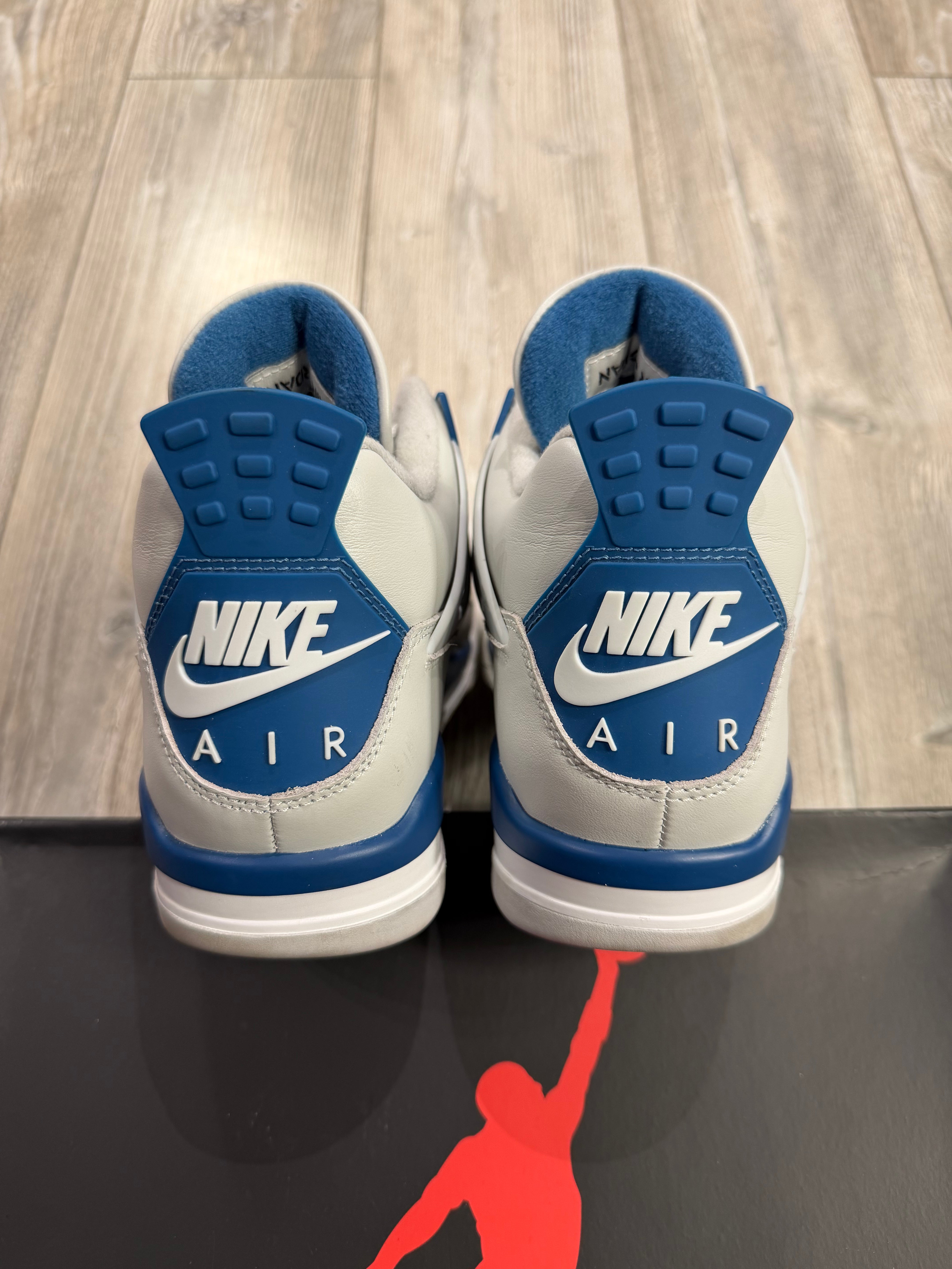 Air Jordan 4 Retro Military Blue (EU44)