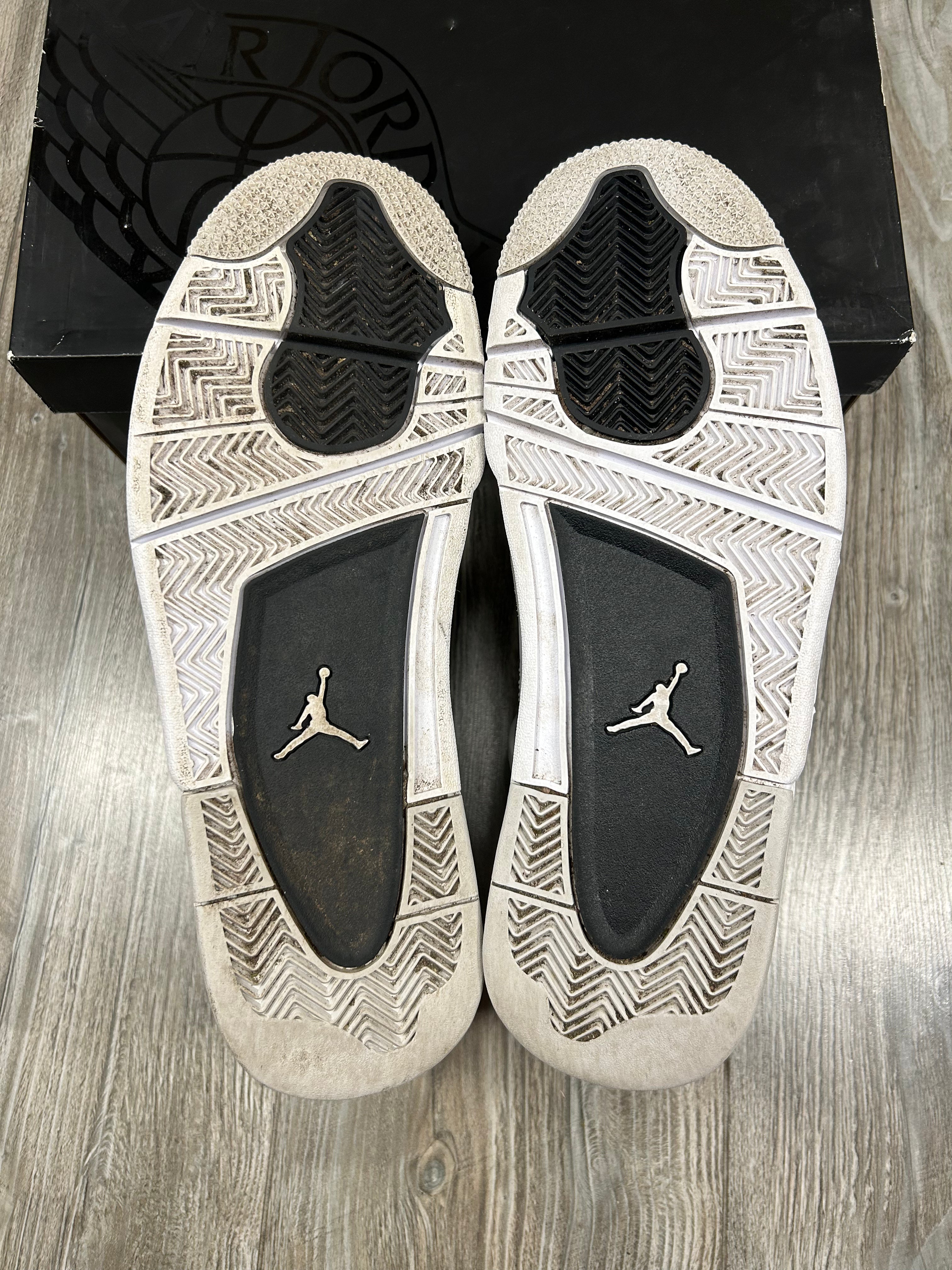 Jordan 4 Military Black (EU 45)