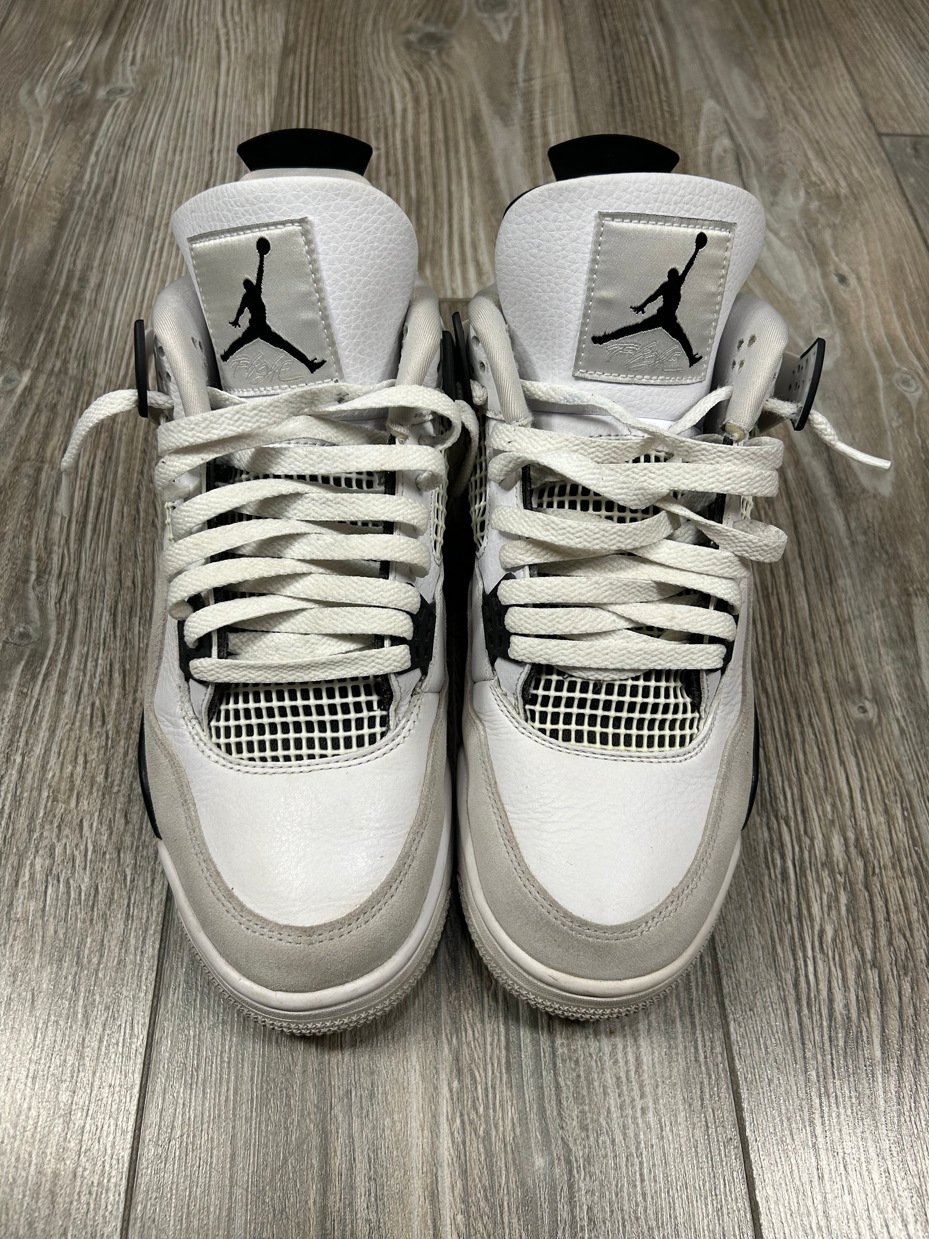 Jordan 4 Retro Military Black (EU 44.5)