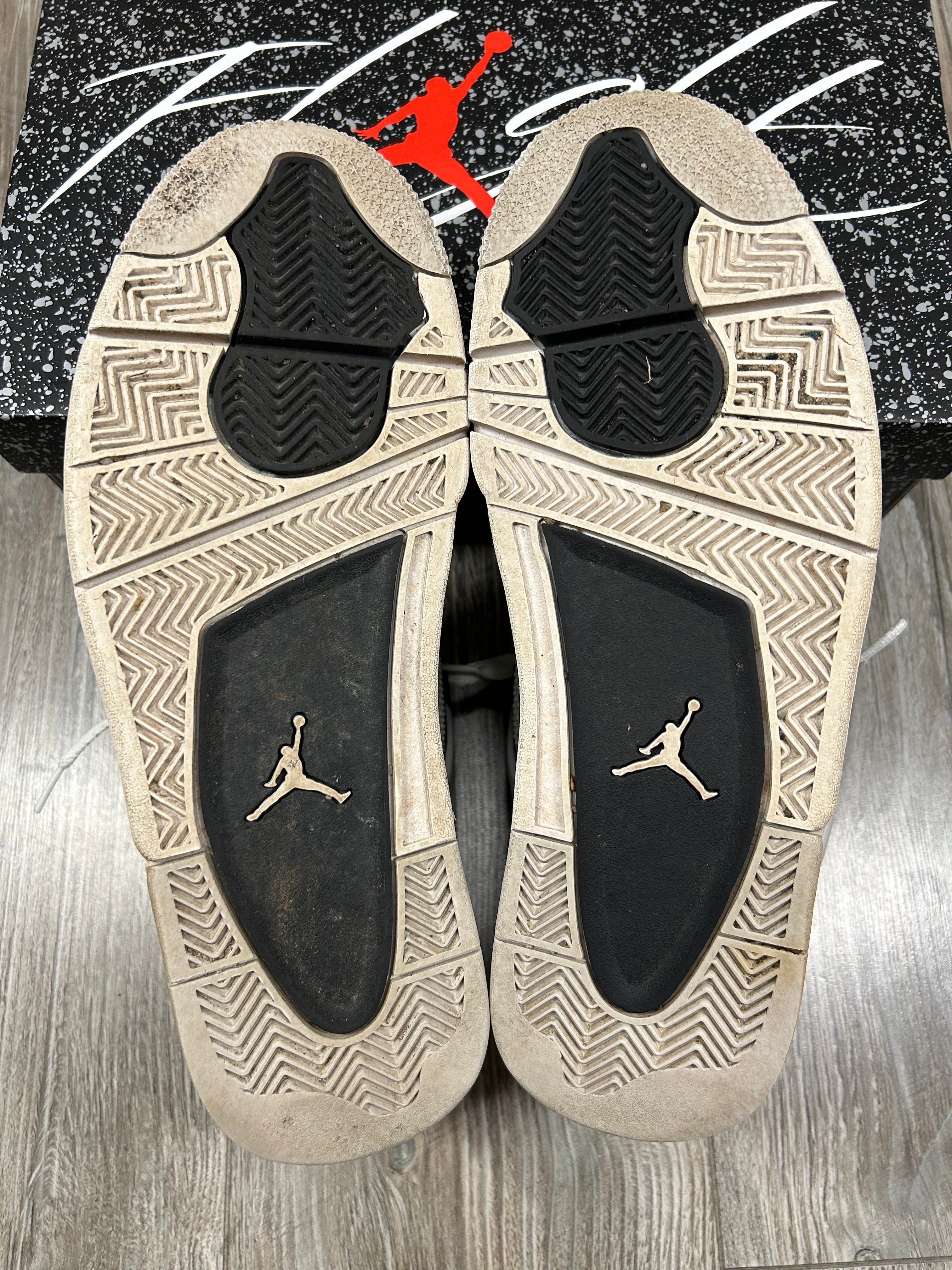 Jordan 4 Retro Military Black (EU 44.5)
