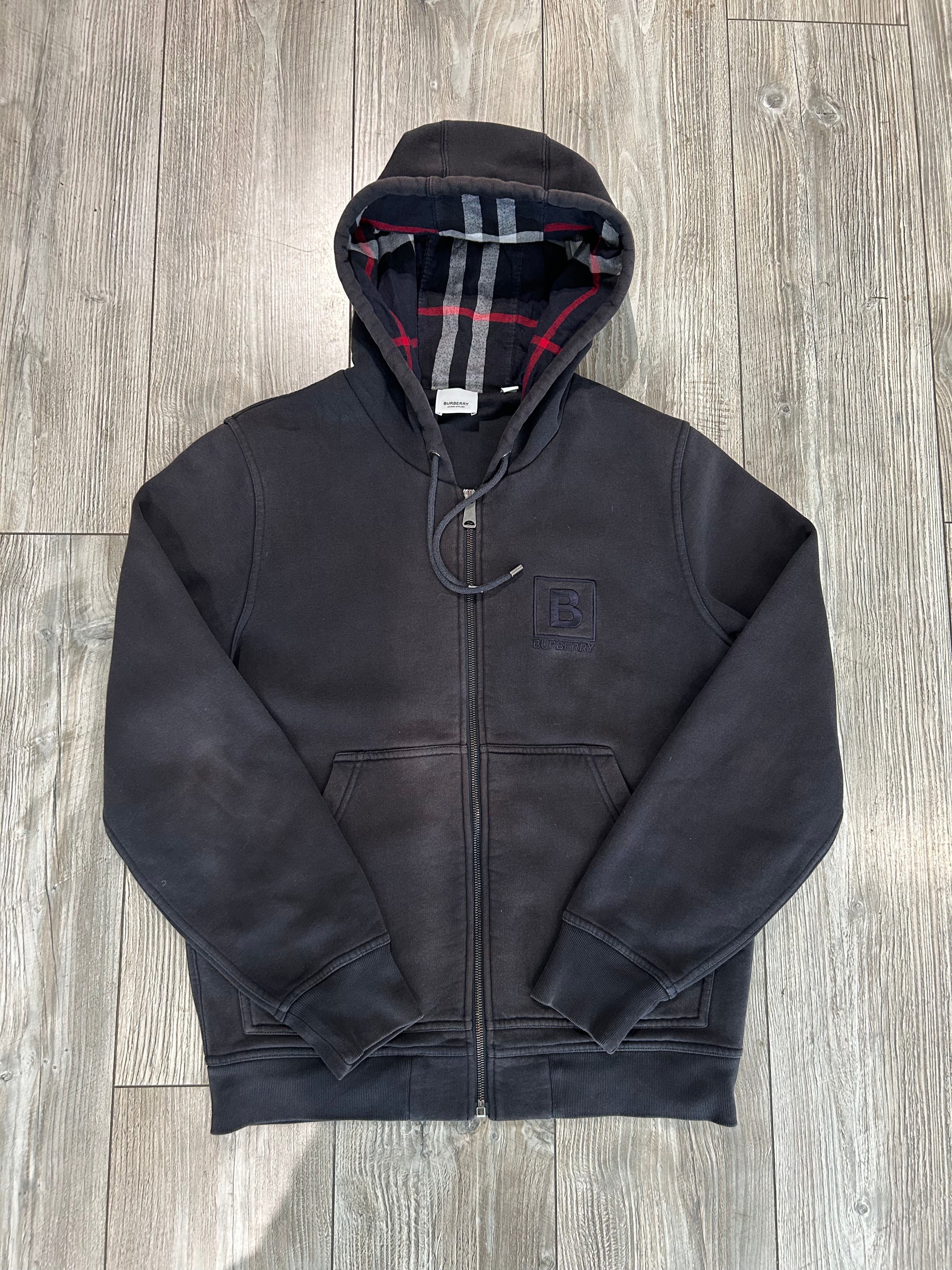 Burberry Hoodie (Fittaa S)
