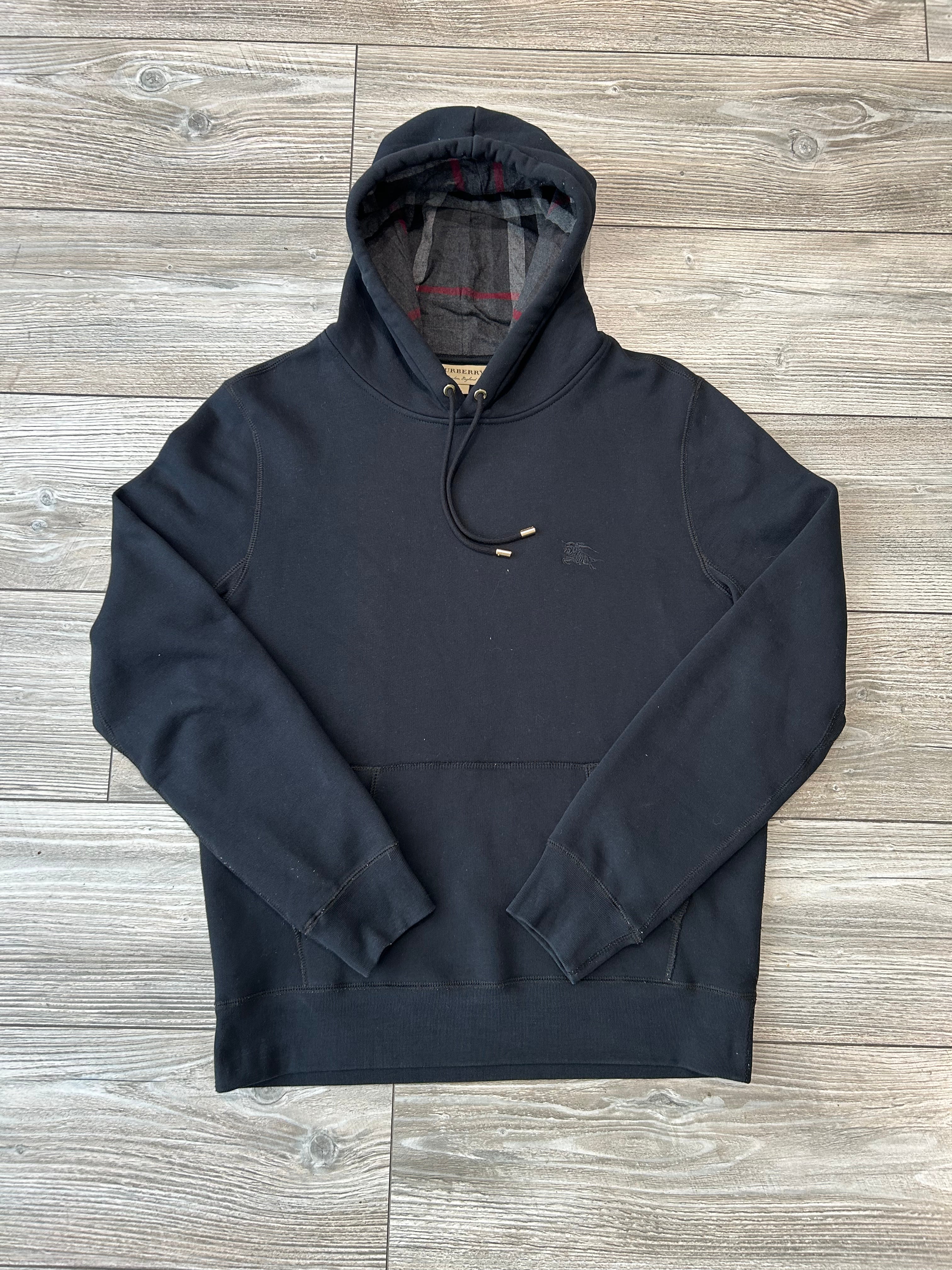 Burberry Hoodie (Fittaa M)