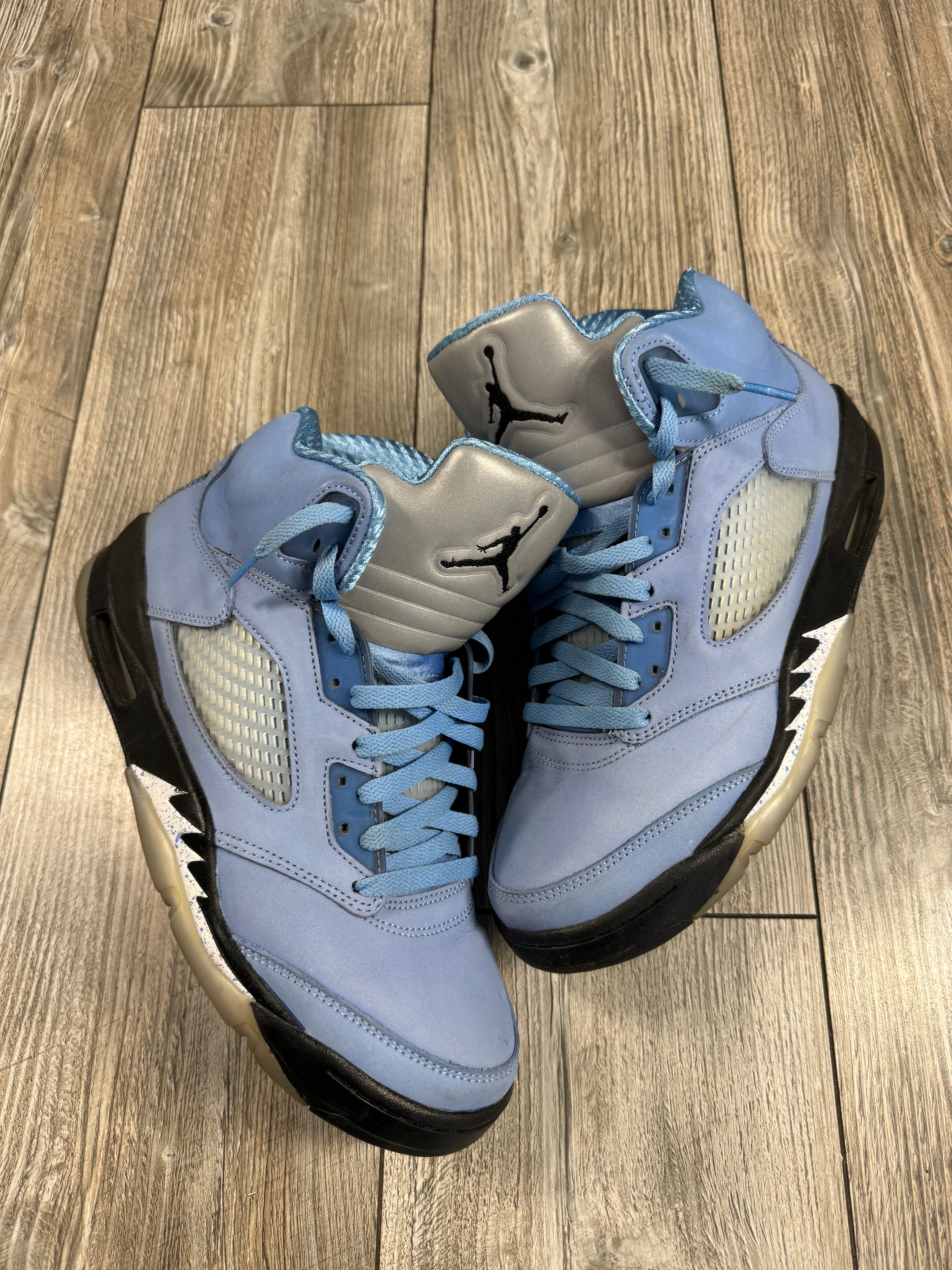 Jordan 5 Retro UNC University Blue (EU 44)