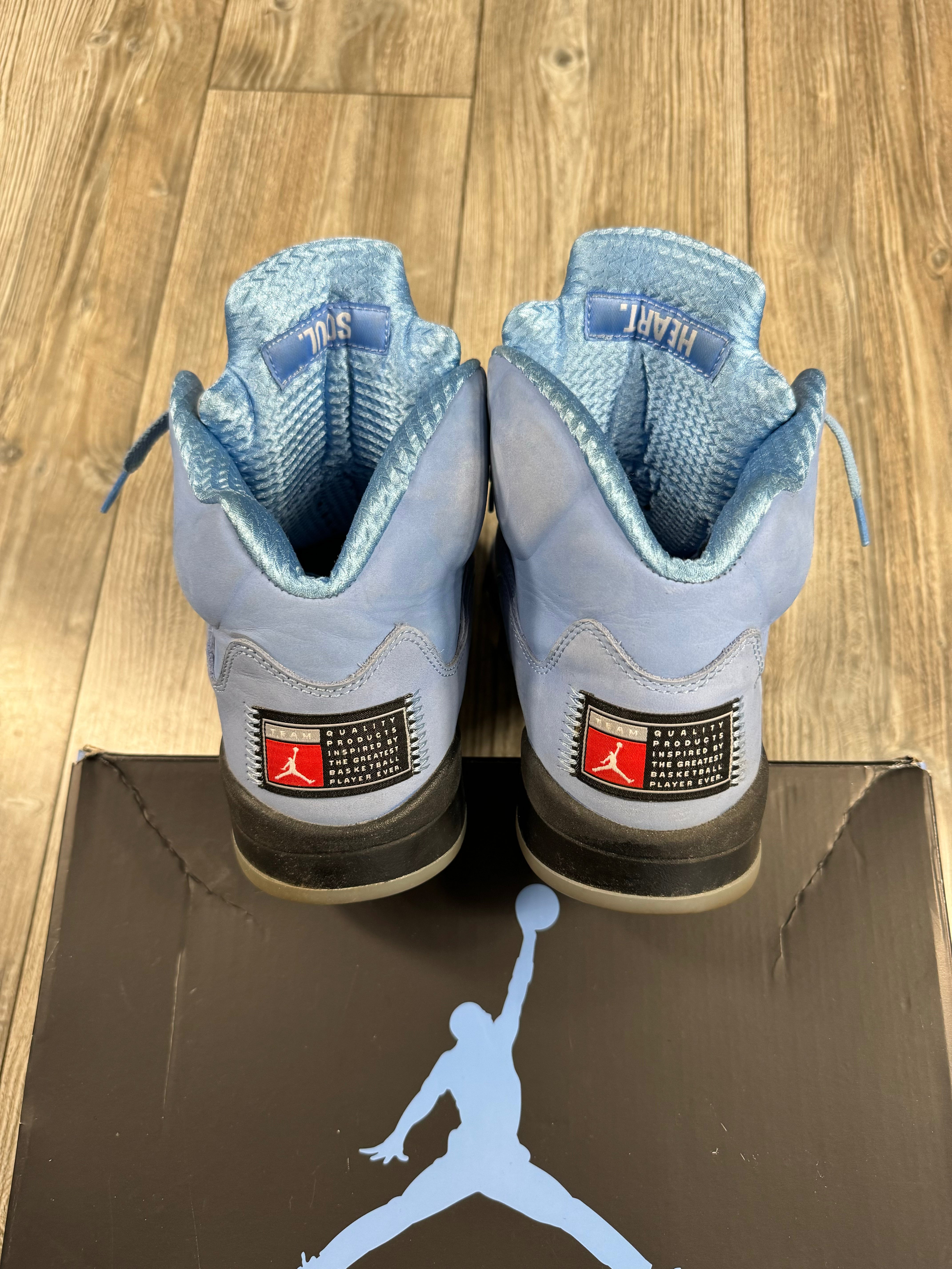 Jordan 5 Retro UNC University Blue (EU 44)