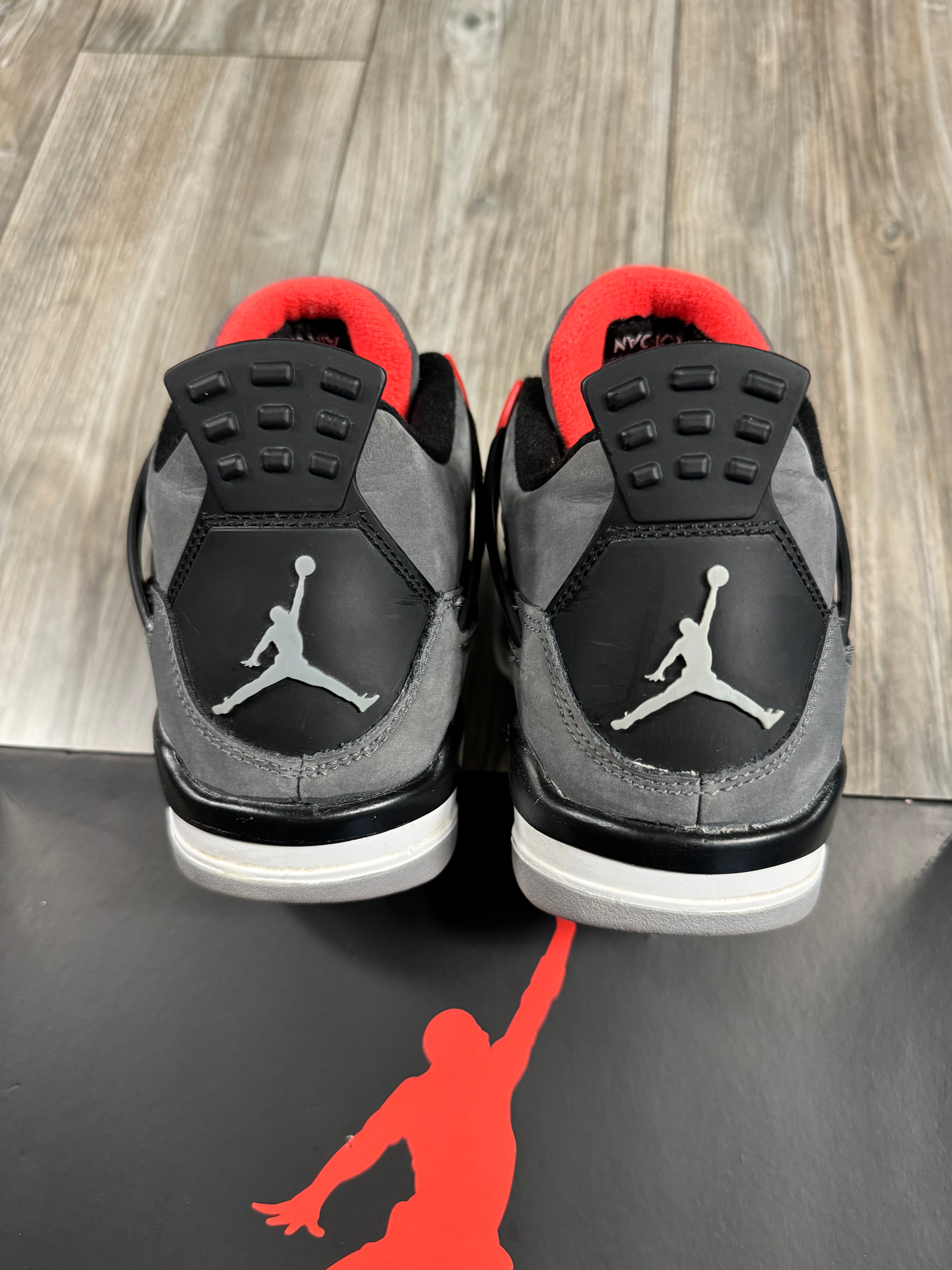 Jordan 4 Retro Infrared (EU 38)