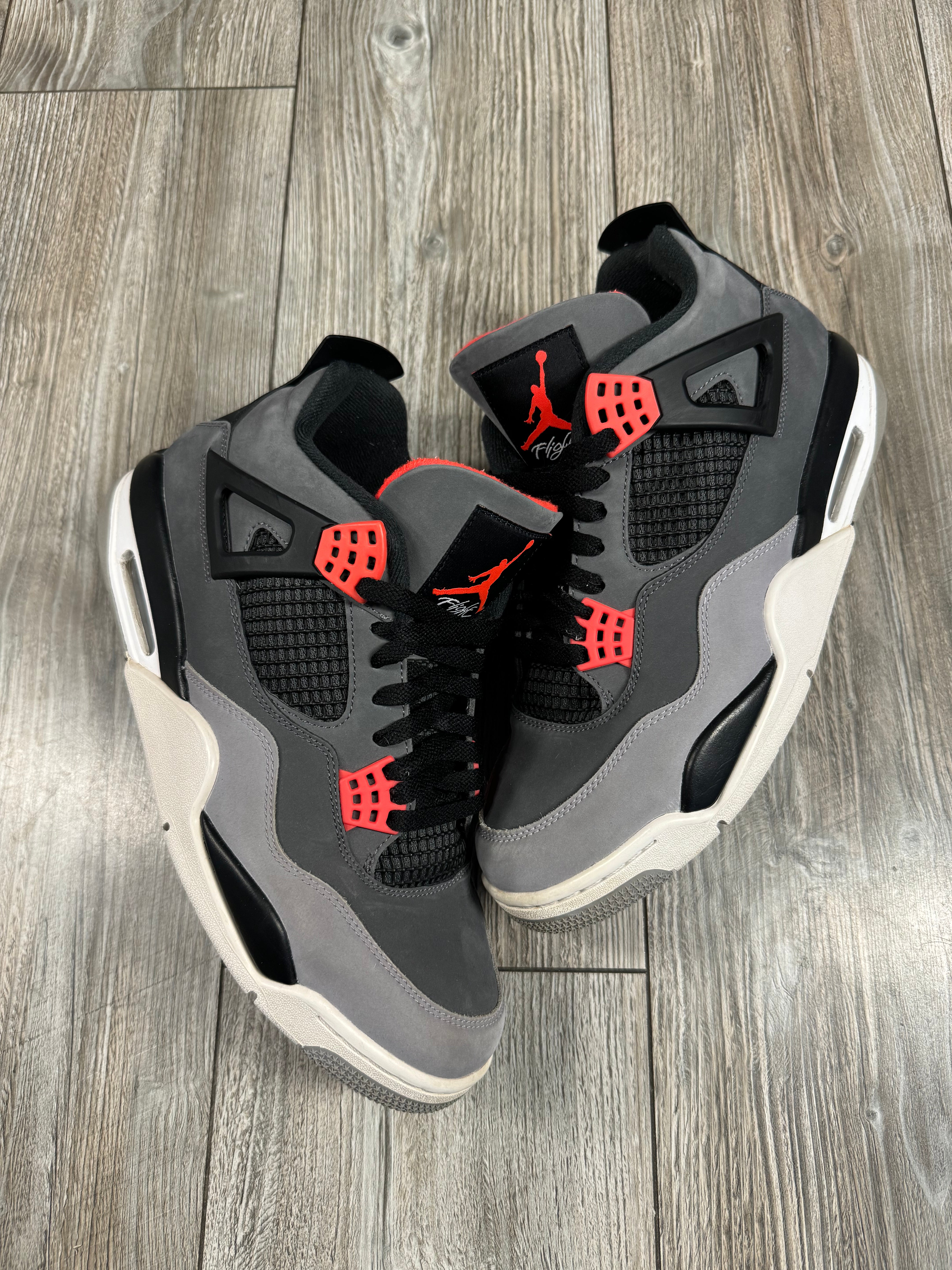 Jordan 4 Retro Infrared (EU 45)