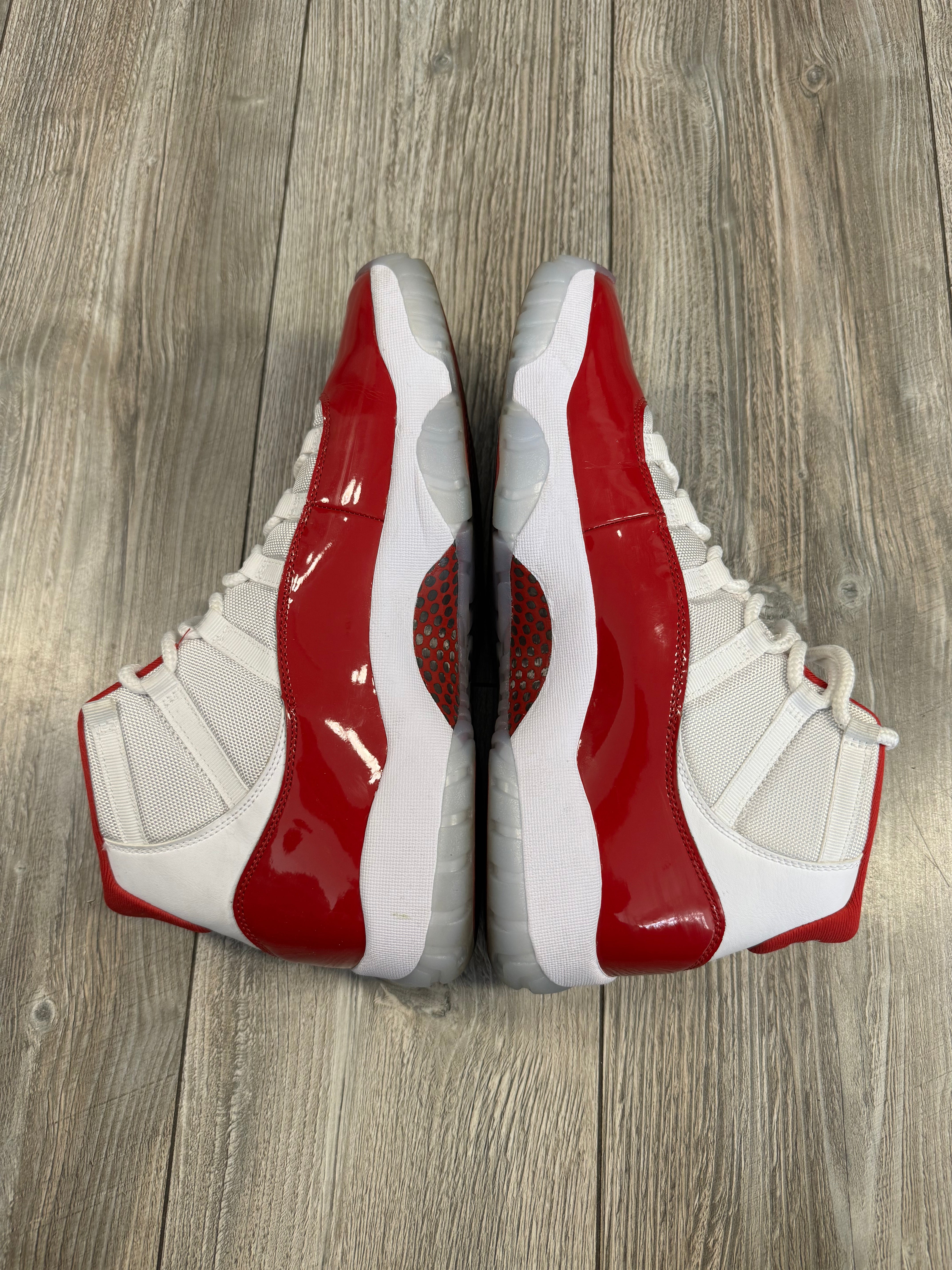 Jordan 11 Cherry (EU 46)
