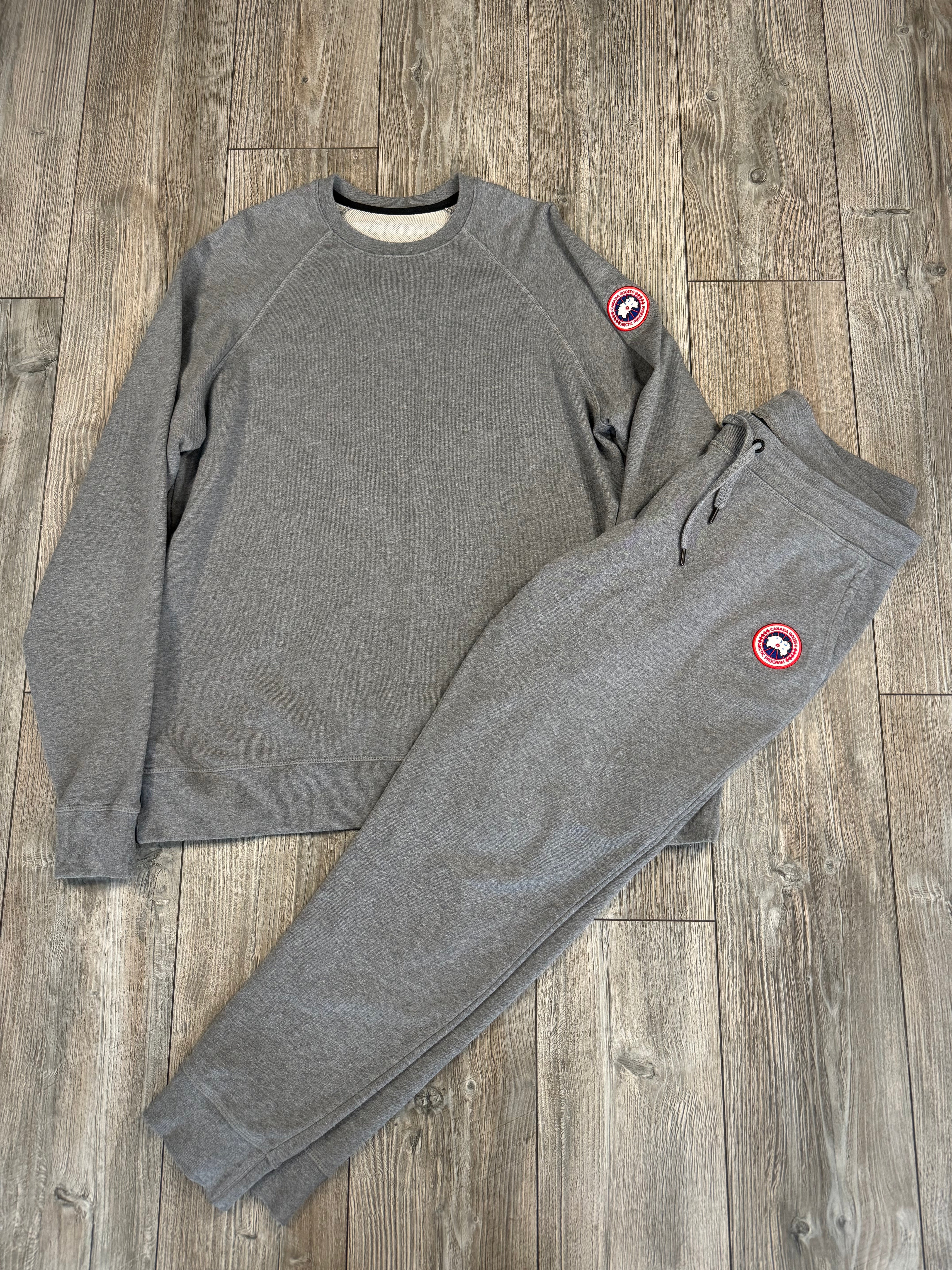 Canada Goose Tracksuit (Fittaa XL)