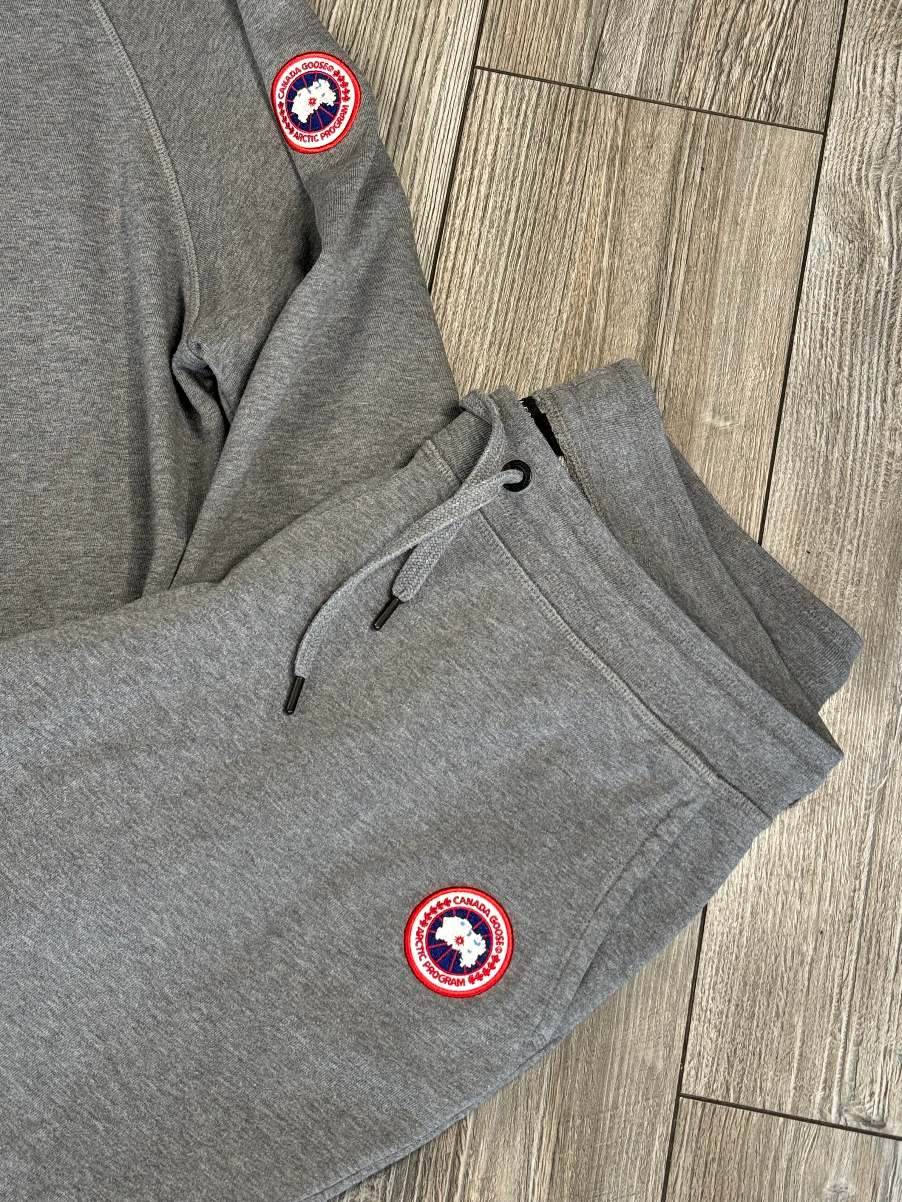Canada Goose Tracksuit (Fittaa XL)