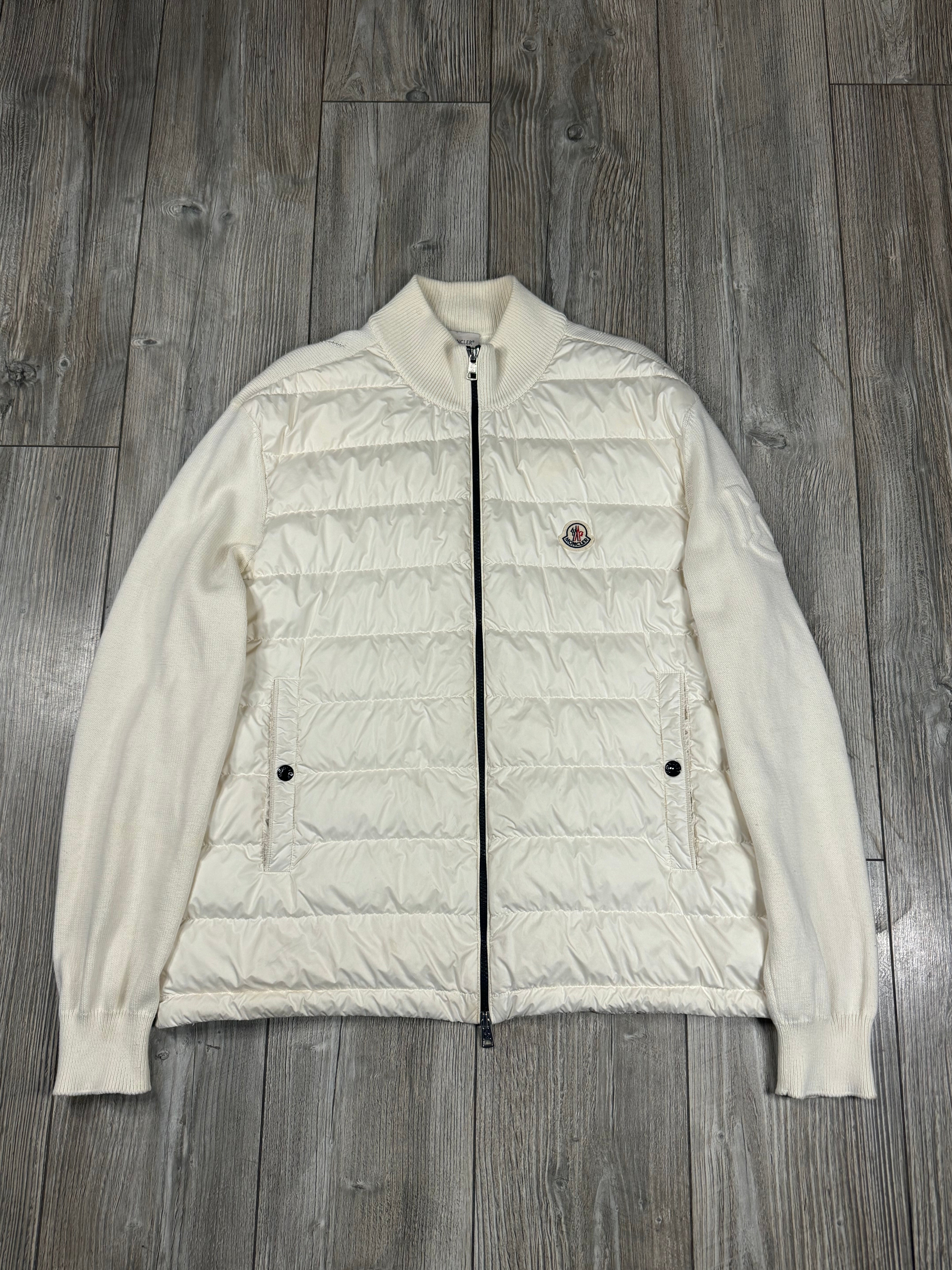 Moncler Cardigan (Fittaa L)